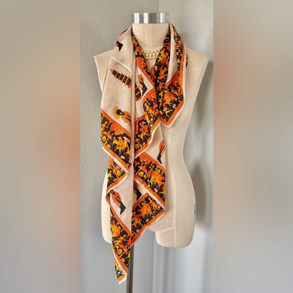 Large 1940s Vintage Scarf Geishas & Pagodas 35 x 35